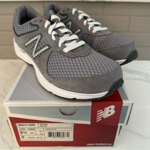 NIB New Balance Men's 9 1/2 walking shoes MW411GR2